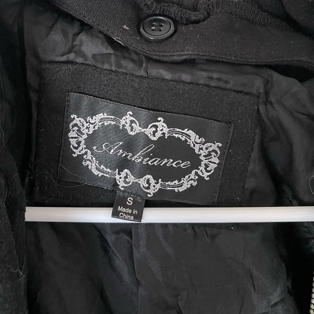 Jacket - Picture 3 of 4